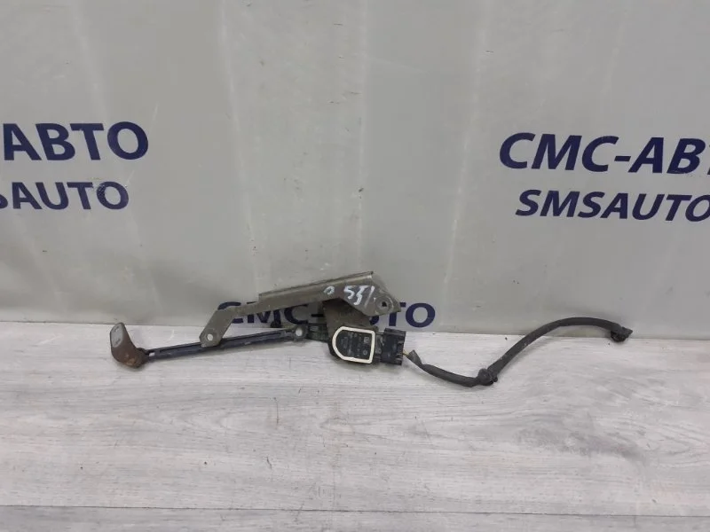 Датчик уровня подвески Mercedes-Benz GLK A2043202989 X204 3.0, передний левый