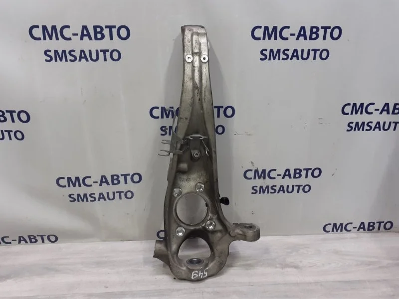 Кулак поворотный Volkswagen Touareg 7P0407246B NF, передний правый