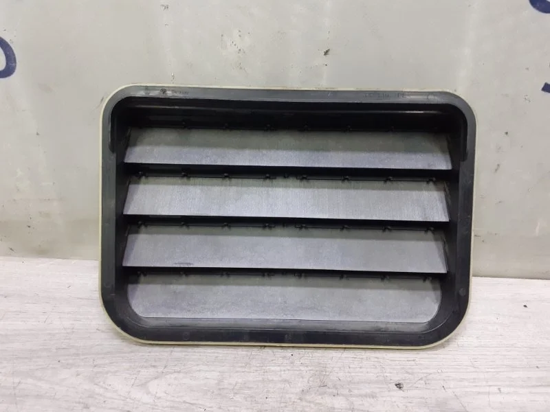 Решетка вентиляционная Volkswagen Touareg 7PP819181A NF, задняя