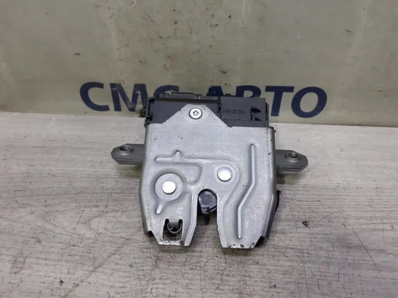 Замок багажника Volvo XC60 31440240 XC60 2.0