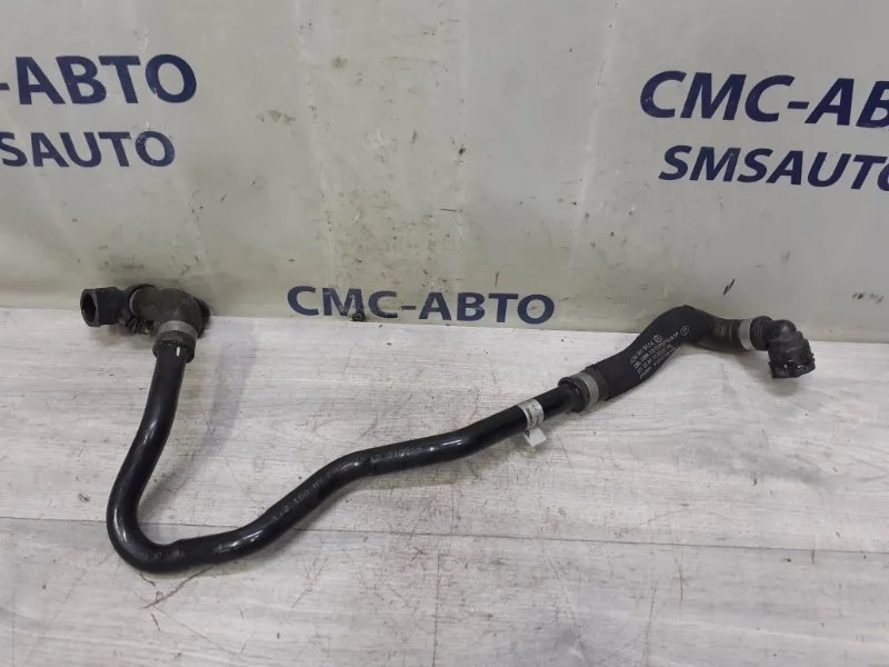 Патрубок охлаждения Mercedes-Benz E-Class A2045010124 C207