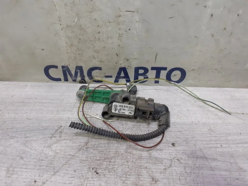 Датчик уровня подвески Volkswagen Touareg 7P0616571 NF, задний