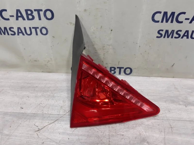 Фонарь крышки багажника Audi A7 2014 4G8945093 C7 3.0 CGW, левый