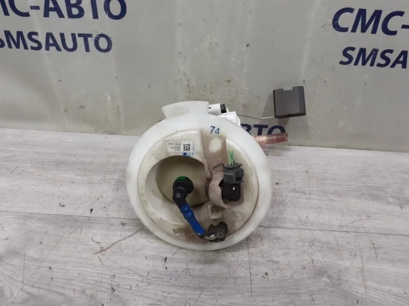 Насос топливный Mercedes-Benz GLK A2044700494 X204, левый