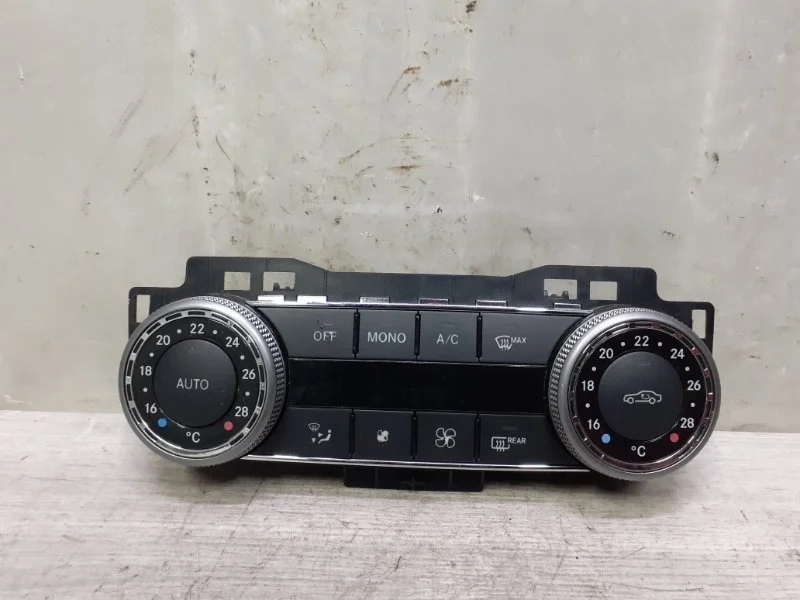 Блок управления климатом Mercedes-Benz GLK A2048300590 X204