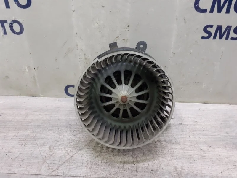 Вентилятор отопителя Mercedes-Benz GLK A2048200208 X204