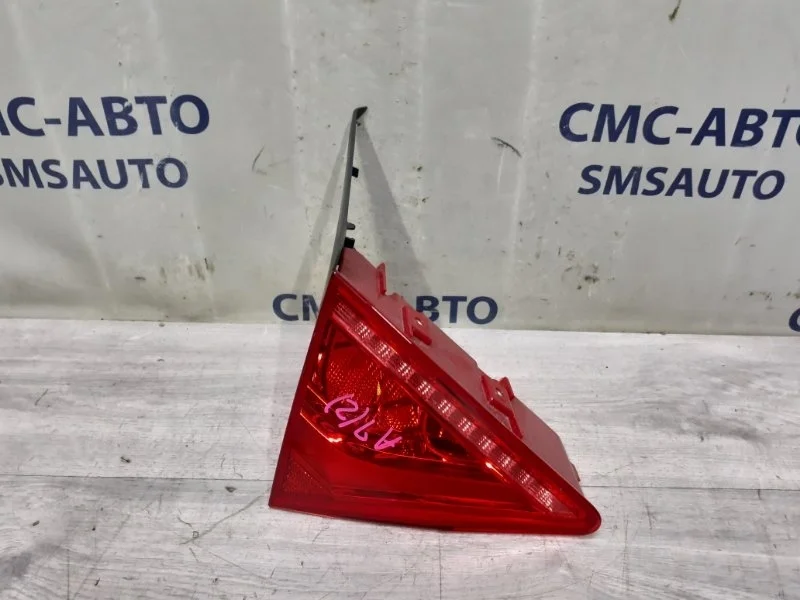 Фонарь крышки багажника Audi A7 2014 4G8945093 C7 3.0 CGW, левый