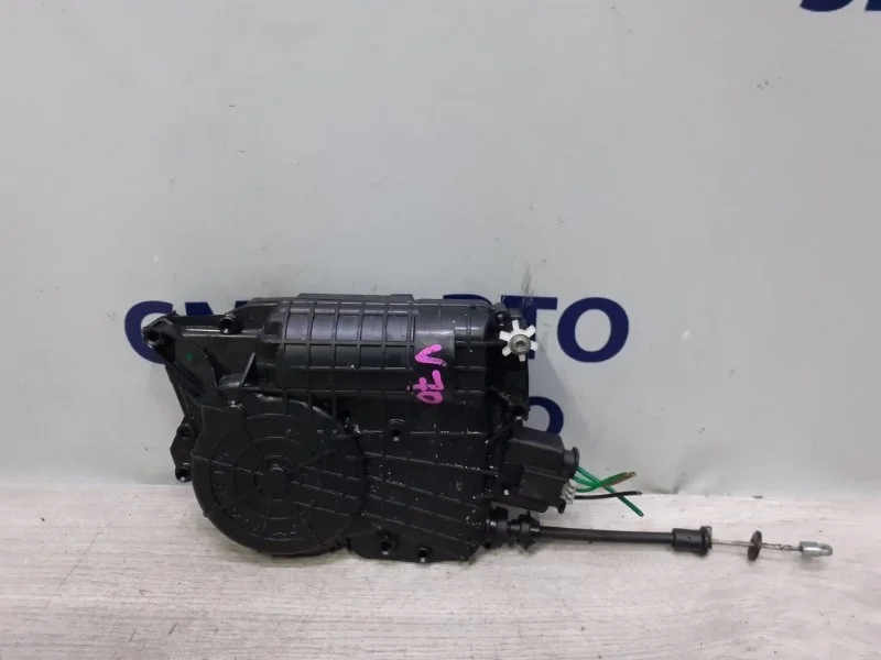 Доводчик багажника Volvo XC70 31276958 XC70 2.5