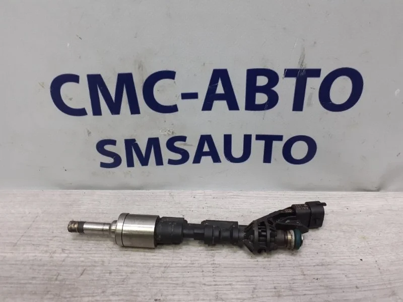 Форсунка топливная Volvo S60 31375047 С60 1.6