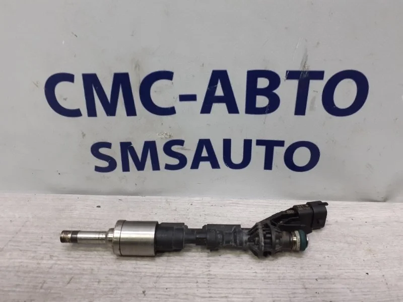 Форсунка топливная Volvo S60 31375047 С60 1.6