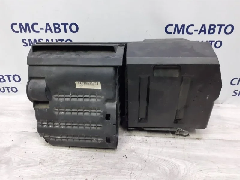 Корпус воздушного фильтра Volvo S80 30677718 С80 2.5