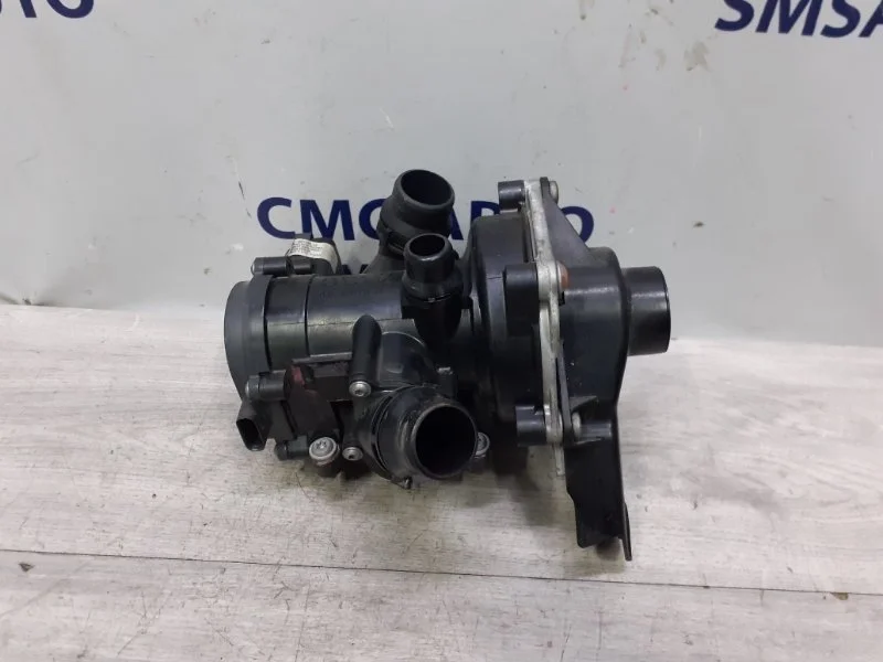 Помпа системы охлаждения Audi A6 2015 06L121111H C7 2.0T CYP