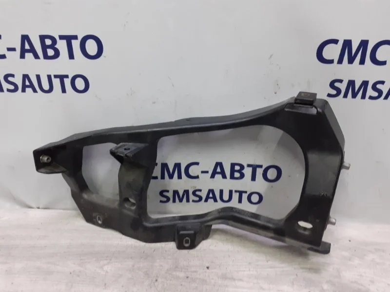 Кронштейн фары Volkswagen Touareg 7P6806509 NF 3.6, передний левый