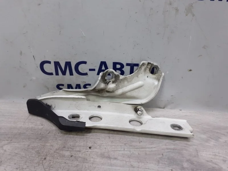 Петля капота Audi A6 4G8823302E C7 3.0 CGW, правая