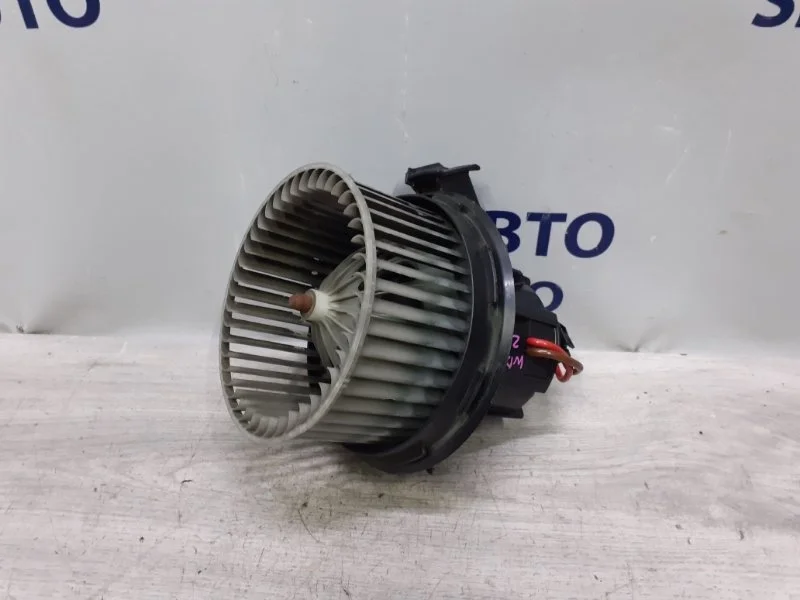 Мотор отопителя Mercedes-Benz GLK A2048200008 X204