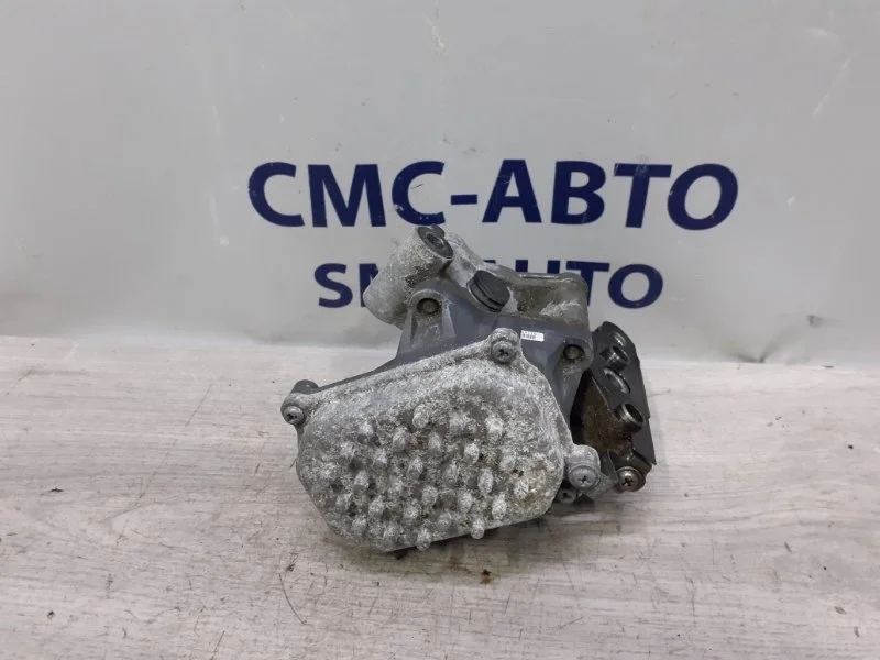 Насос масляный Volvo V40 Cross country 31325357 V40