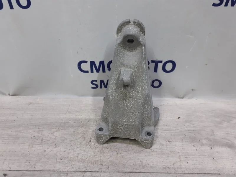 Кронштейн ДВС Mercedes-Benz C-Class A2742234304 W205 2.0 T, левый