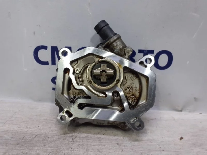 Вакуумный насос Mercedes-Benz C-Class A2702300365 W205 2.0 T