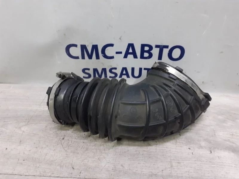 Патрубок воздушного фильтра Audi A5 06H129629E 8T 2.0T CDN