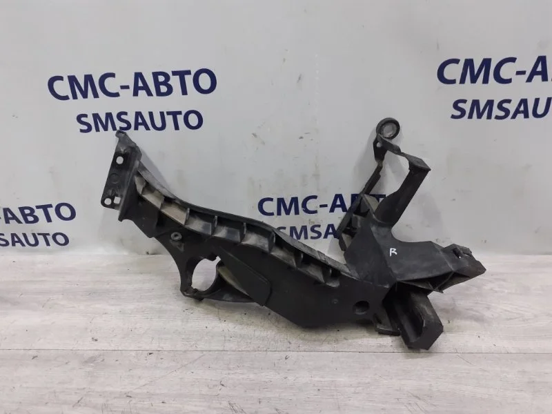 Кронштейн фары Audi A5 8T0805608B 8T 2.0T CDN, правый