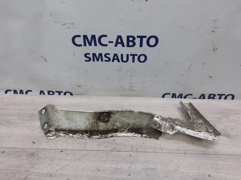 Кронштейн крыла Audi A5 8T0821136A 8T/ КУПЕ 2.0T CDN, передний правый