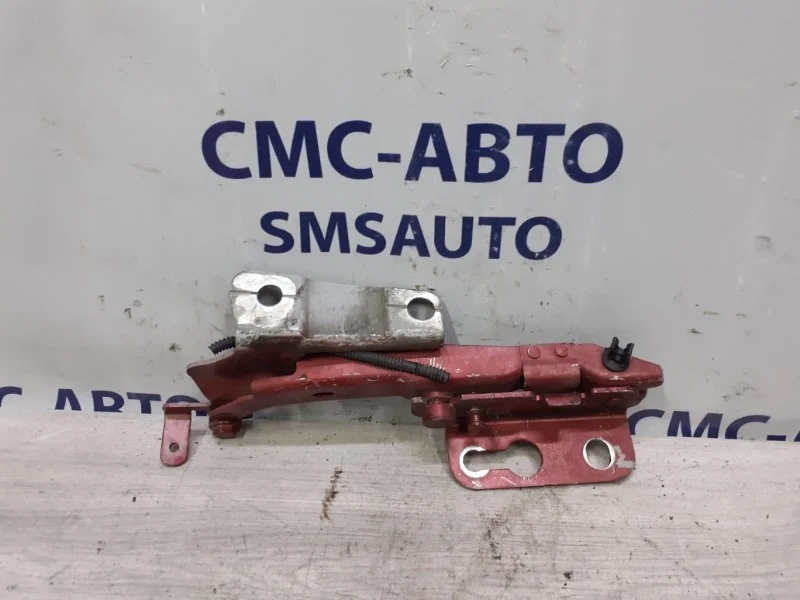 Петля капота Volvo V40 Cross country 31442085 V40, правая