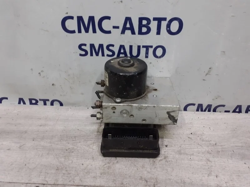 Блок АБС ABS Volvo XC90 30714956 ХС90 2.5