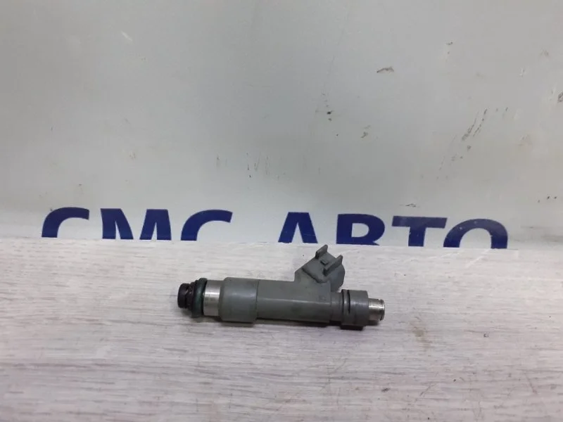 Форсунка топливная Volvo XC90 8653608 ХС90 4.4