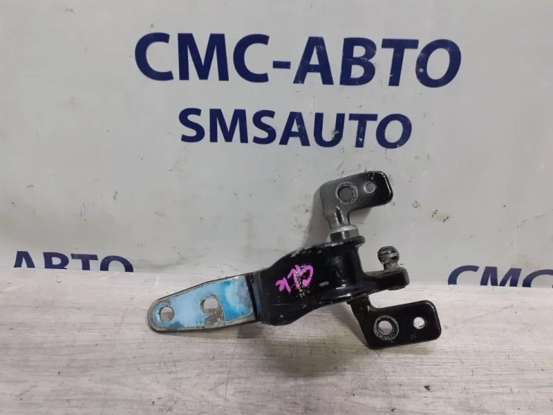 Петля багажника Mercedes-Benz GLK A2047400737 X204, левая