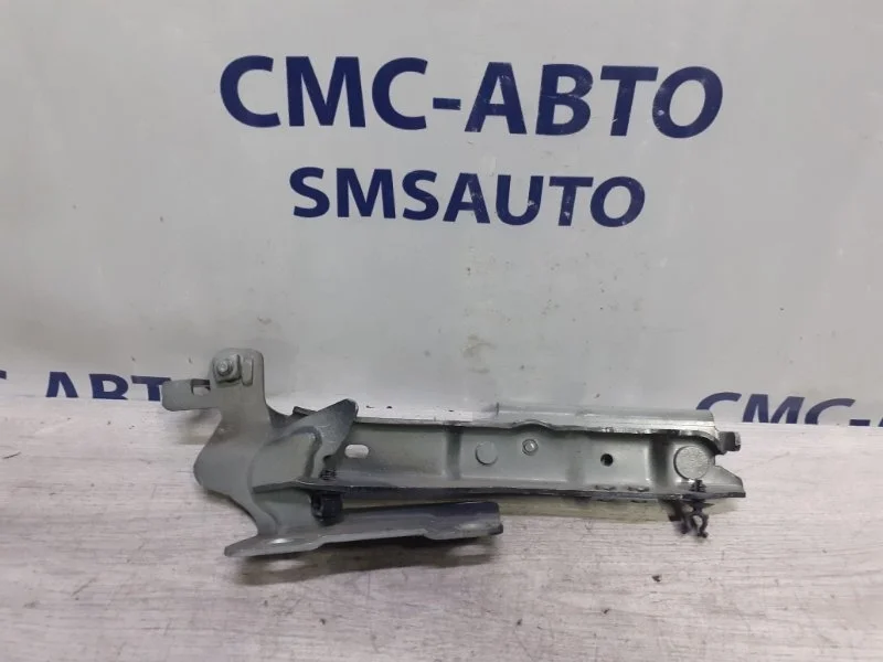 Петля капота Volvo V40 Cross Country 31442085 V40 CROSS COUNTRY, правая
