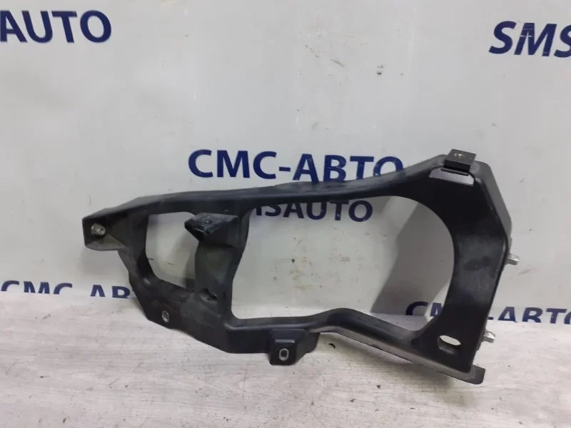 Кронштейн фары Volkswagen Touareg 7P6806509 NF 3.6, передний левый