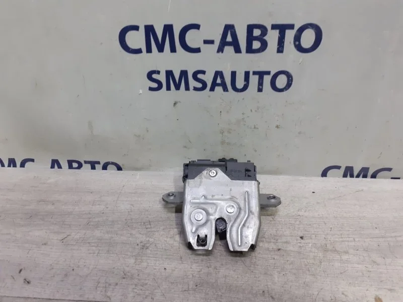 Замок багажника Volvo S60 31440240 S60