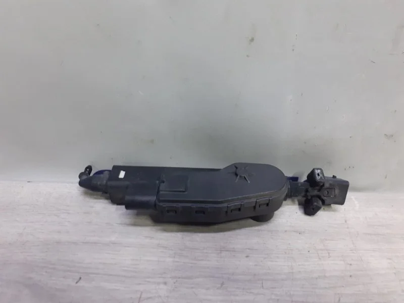 Форсунка омывателя фар Volvo S80 30663580 С80 3.2, правая