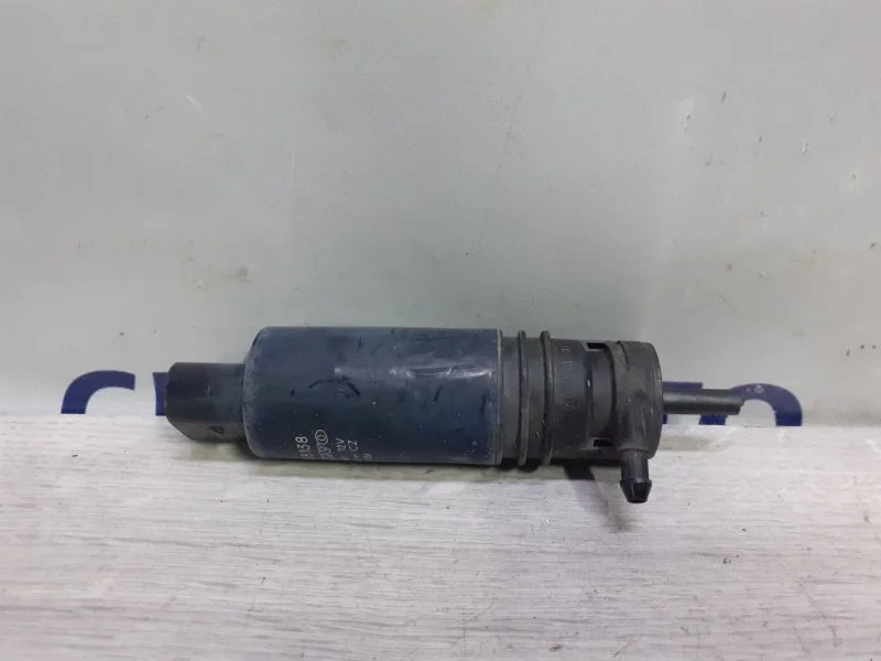 Насос омывателя фар Volvo S80 30655138 С80 3.2