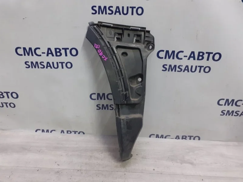 Кронштейн бампера Volvo XC90 8620564 ХС90 2.5, передний правый