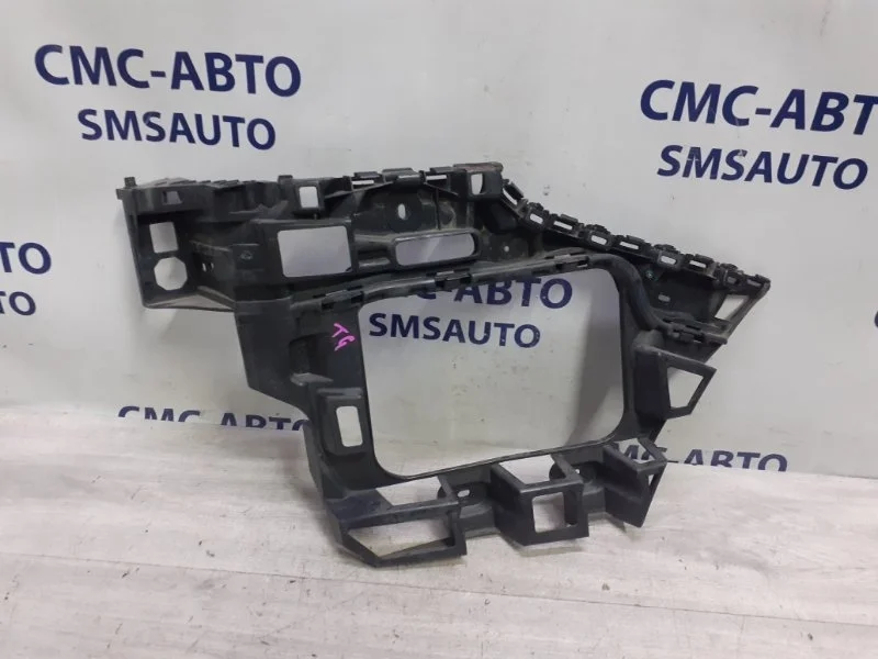 Кронштейн бампера Volkswagen Touareg 7P6807376B NF 3.6, задний правый