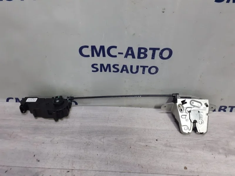 Замок багажника Mercedes-Benz GLK A2047400135 X204