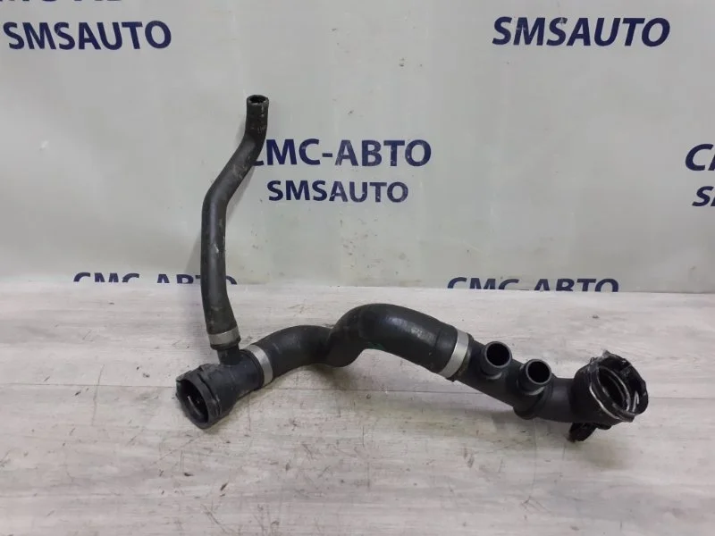 Патрубок радиатора нижний Volvo XC90 2014-2023 32224779 ХС90 2.0 B4204T27