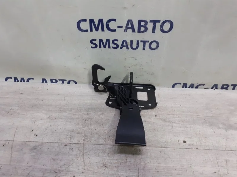 Крюк капота Audi A5 8T0823480 8T 2.0T CDN