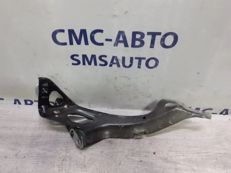 Кронштейн крыла Audi A6 Allroad 4G0821136A C7 3.0 CRE, передний правый