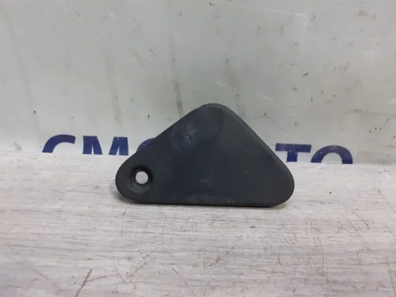 Кронштейн радиатора Volvo S80 30723367 С80 3.0 B6304T4, правый