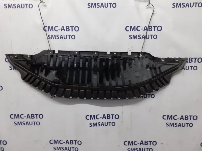 Пыльник бампера Audi A8 4H0807611 D4 4.2 CDRA