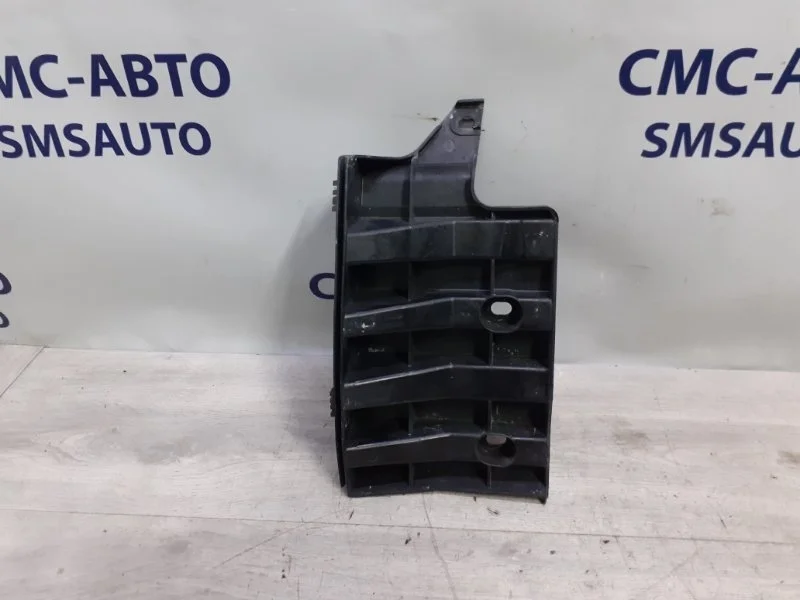 Кронштейн бампера Audi A6 4F5807897B C6 3.0 CAJA, задний левый