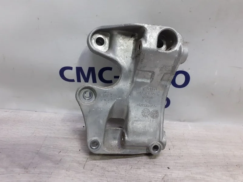 Кронштейн генератора Audi A8 079903805AF D4 4.2 CDRA