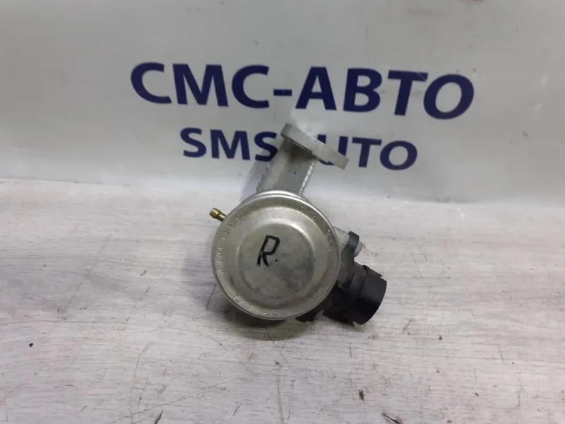Клапан ЕГР Audi A8 079131101AN D4 4.2 CDRA, правый