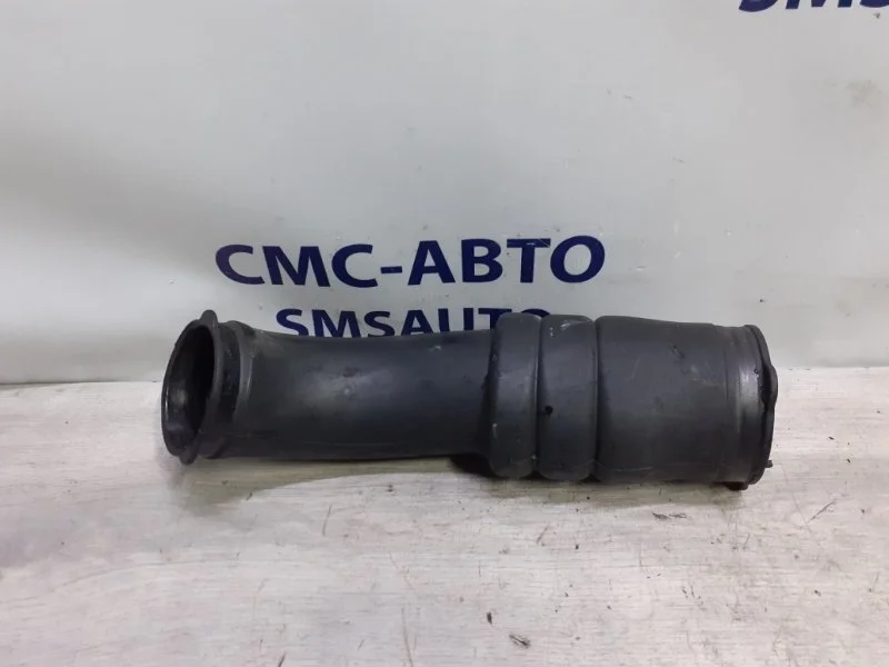 Патрубок воздушного фильтра Volvo V40 8692401 V40 CROSS COUNTRY B5204T9