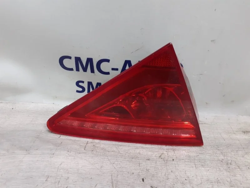 Фонарь крышки багажника Audi A7 2011 4G8945093 C7 3.0 CGW, левый