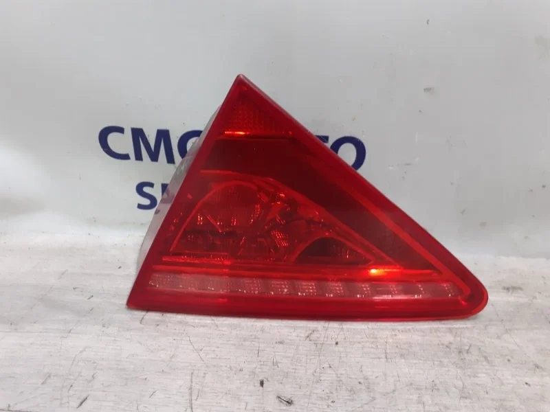 Фонарь крышки багажника Audi A7 2011 4G8945094 C7 3.0 CGW, правый