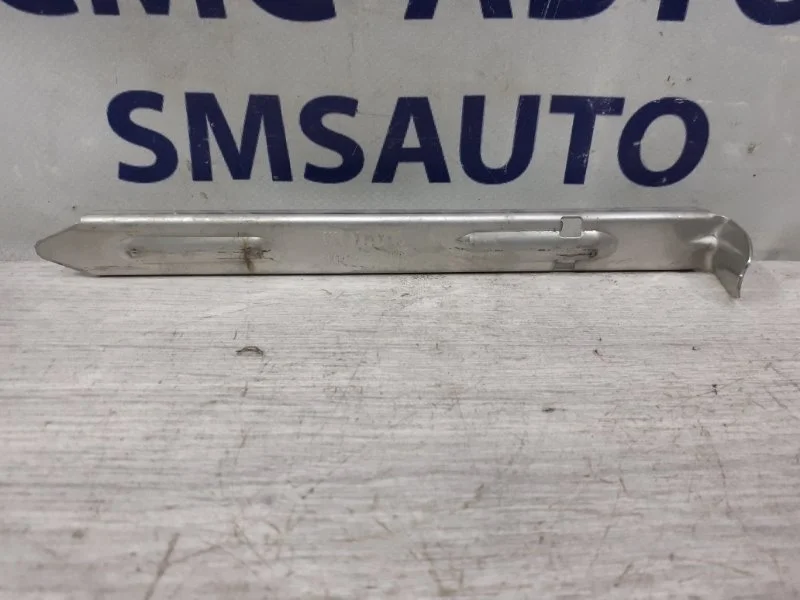 Кронштейн фары Volvo S80 30678340 С80 3.0 B6304T4