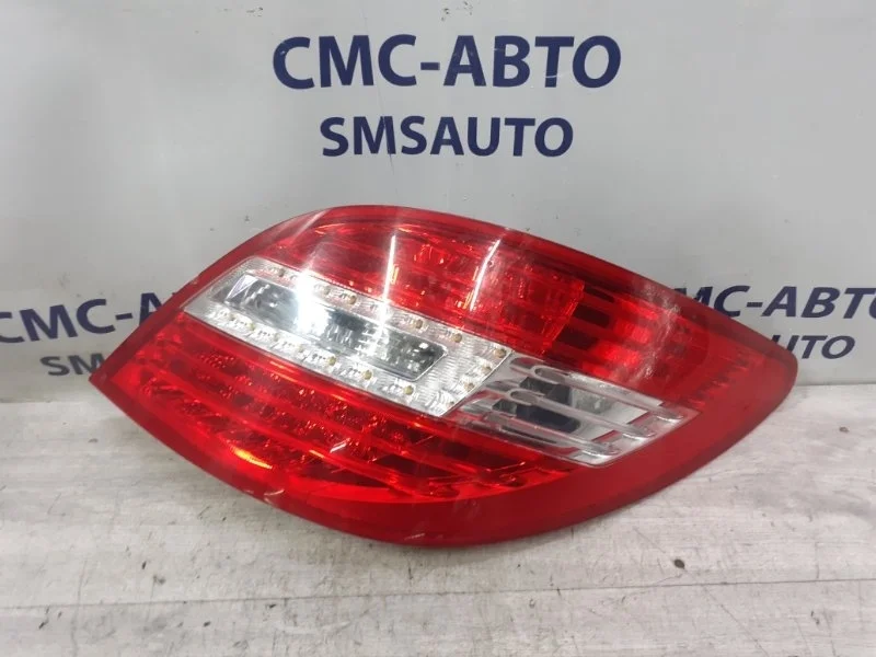 Фонарь на крыло Mercedes-Benz R-Class A2518202064 W251 272.967, правый